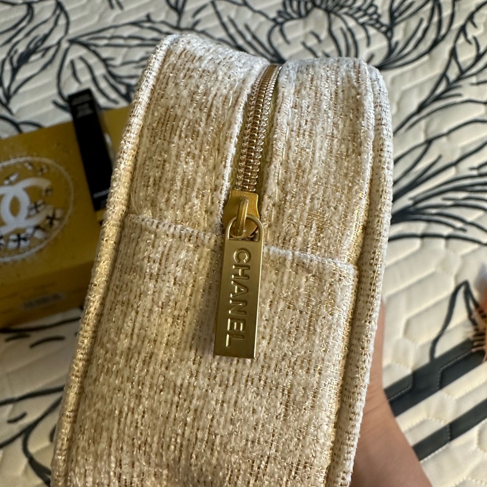 Chanel gift set - Picture 4 of 8